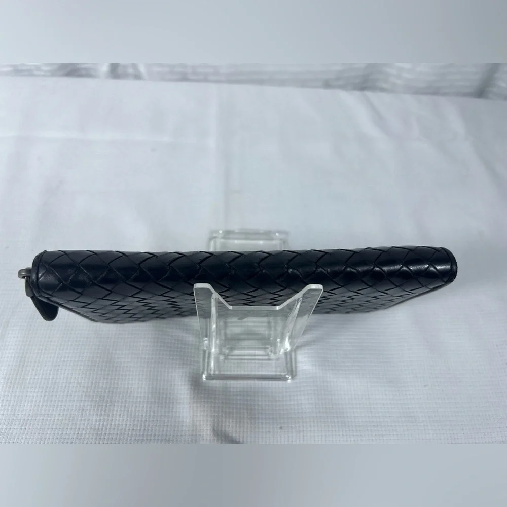 1059: Bottega Veneta Intrecciato Zip Around Continental Wallet Black